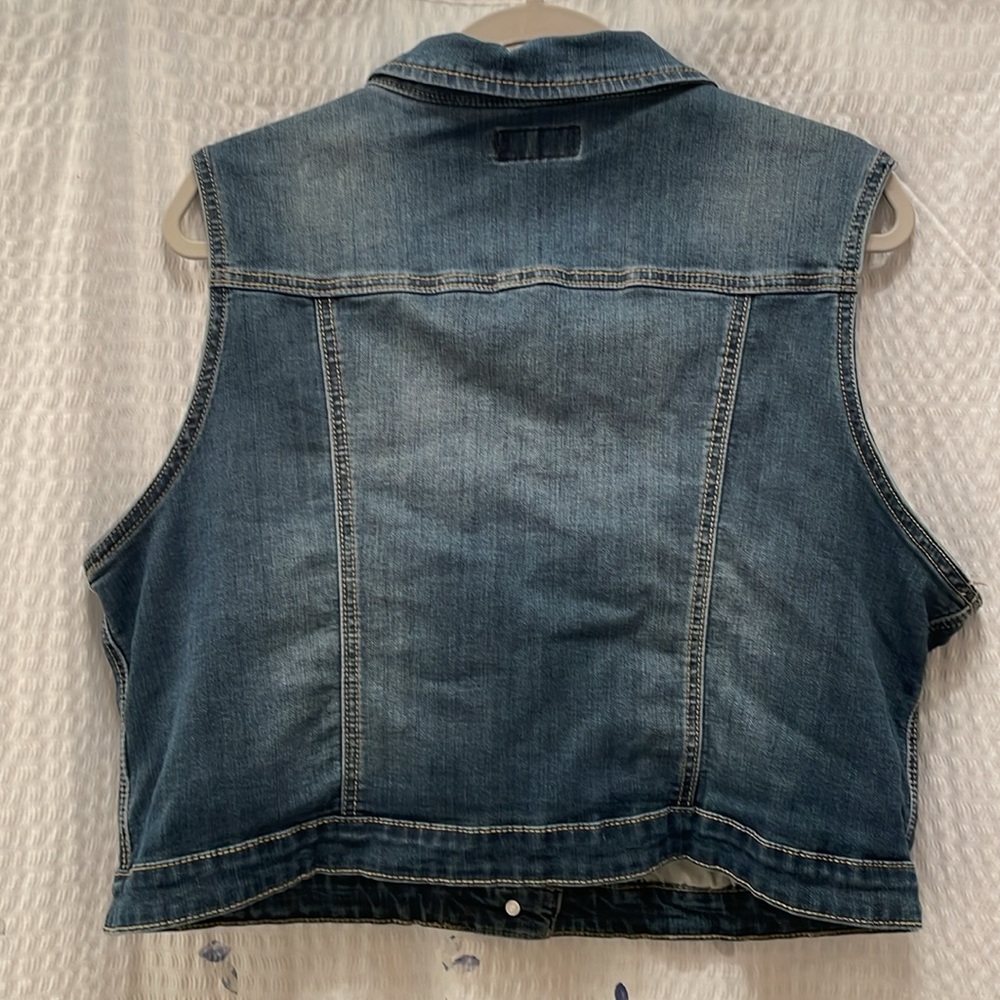 Earl Jean Studded Vest - Picture 2 of 9